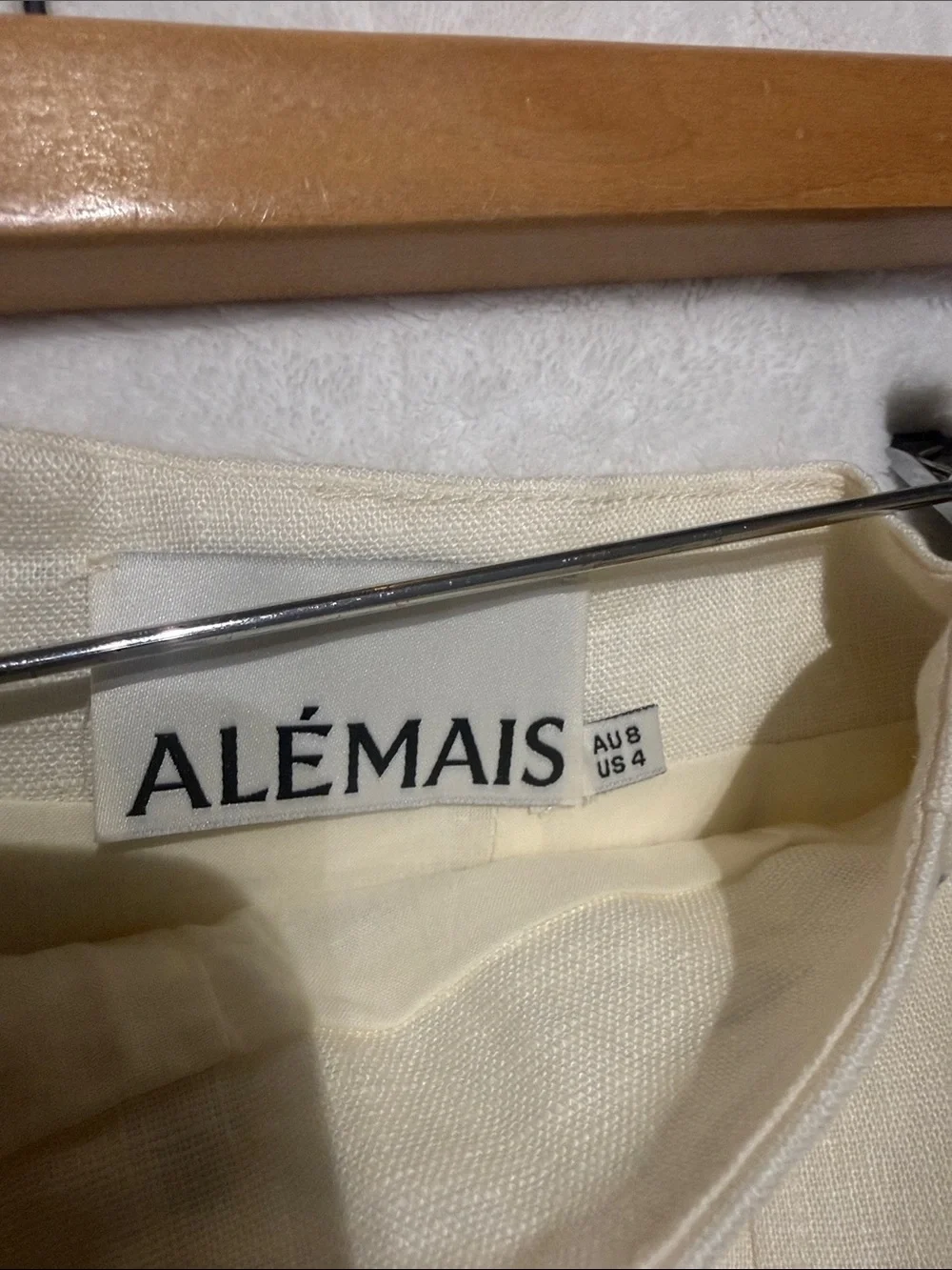 ALÉMAIS

Villa Romantica printed linen Bermuda shorts - Picture 7 of 7